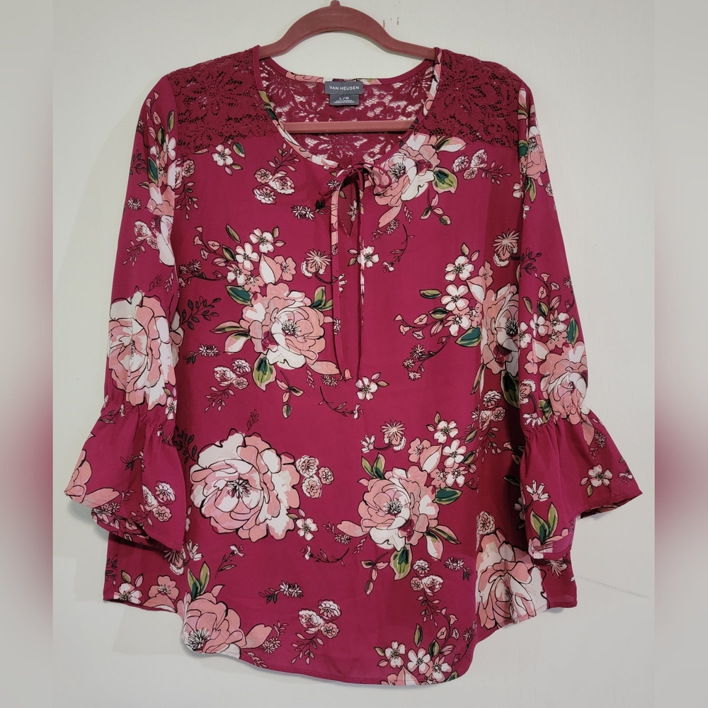 Women's Van Heusen Top